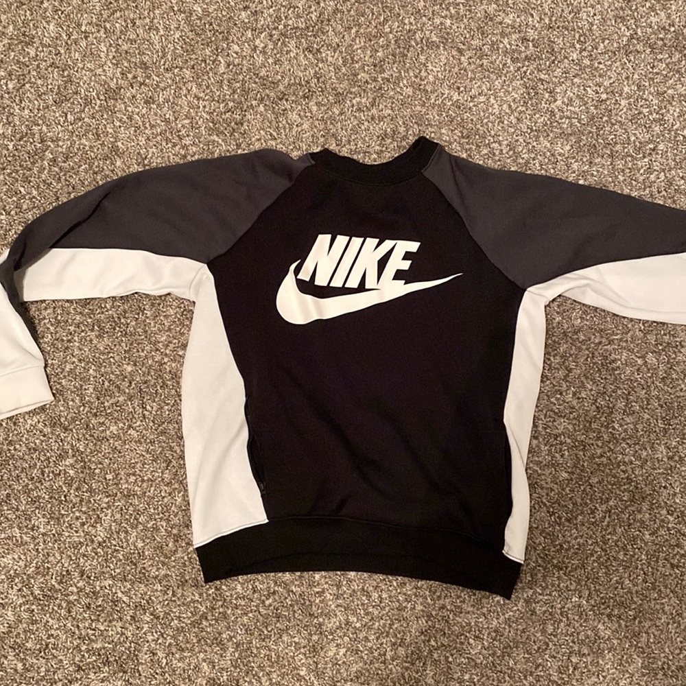 Nike sweatshirt
